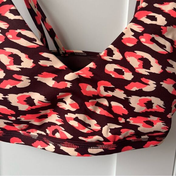 Aerie Offline Animal Print Mesh Back Plunge Sports Bra Red Pink‎ Size XS NWT - Picture 4 of 9